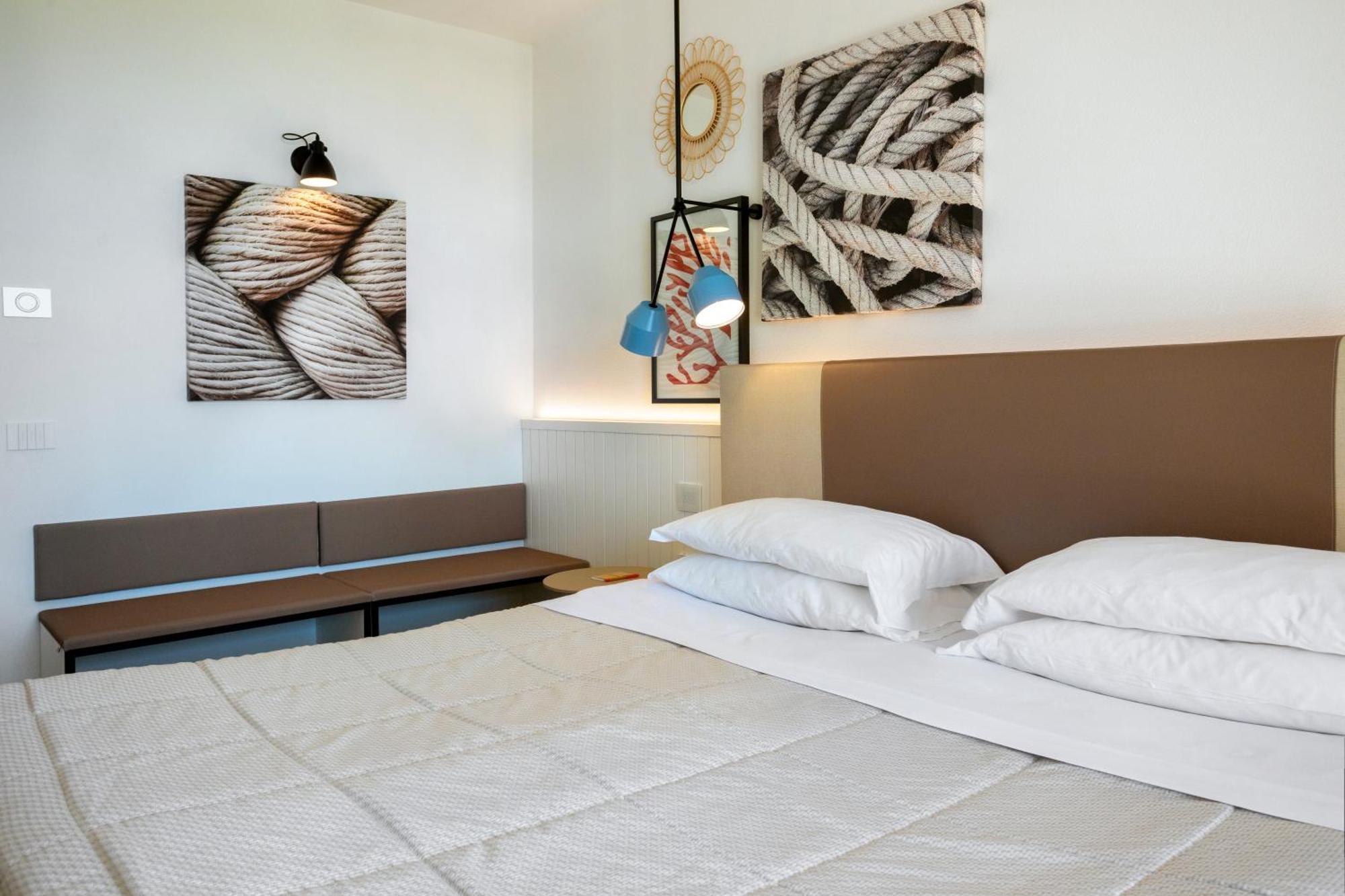 Classic Double Room,1611066294:JPEG